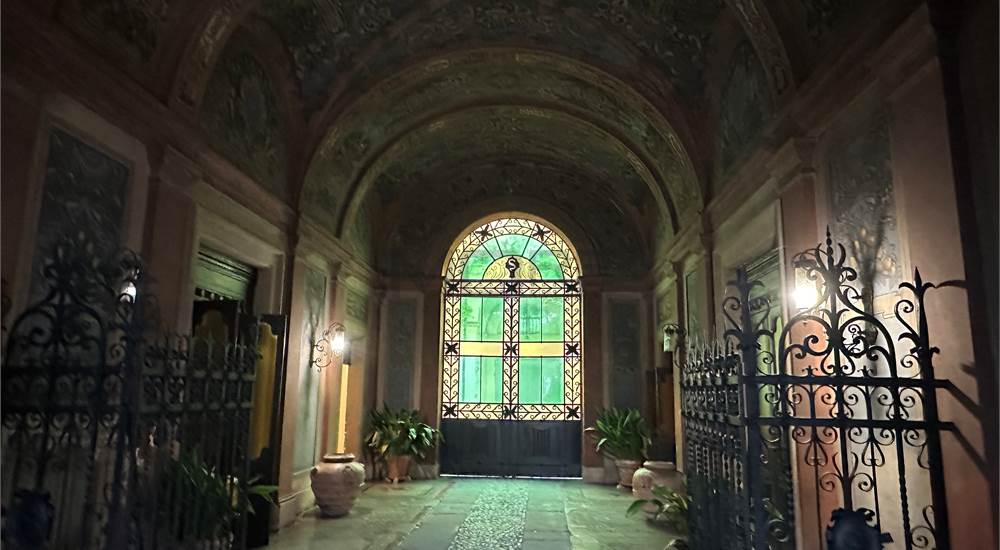 PARTICOLARE INGRESSO CONDOMINIALE