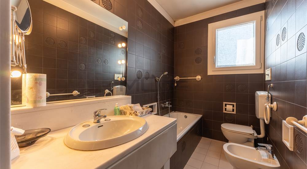 BAGNO CAMERA PADRONALE