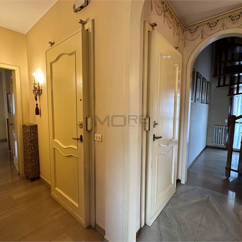 PART DOPPIO INGRERSSO E SCALE PER LA MANSARDA 