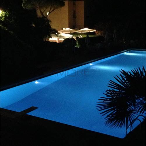 PARTI COMUNI: PISCINA GRANDE