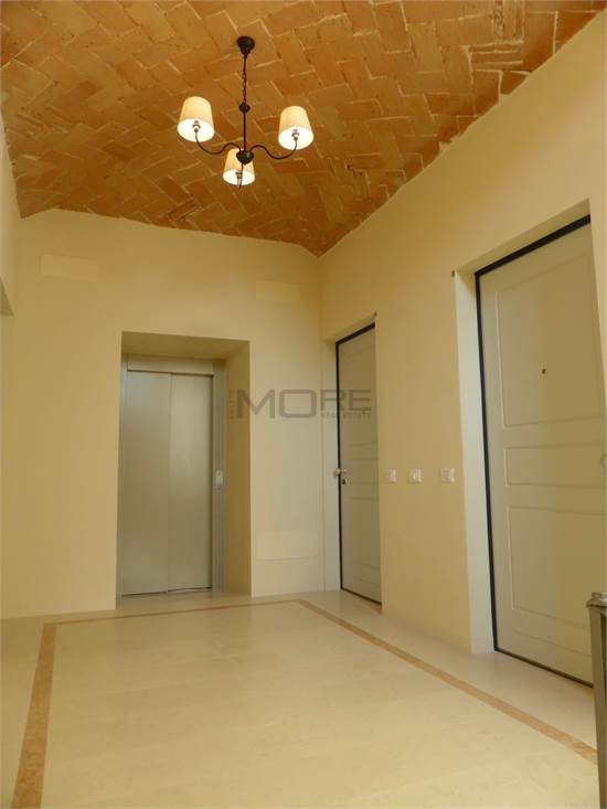 Vano scale condominiale 