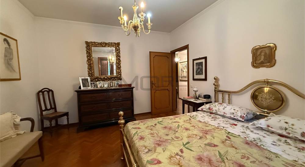 CAMERA DOPPIA CON BALCONE
