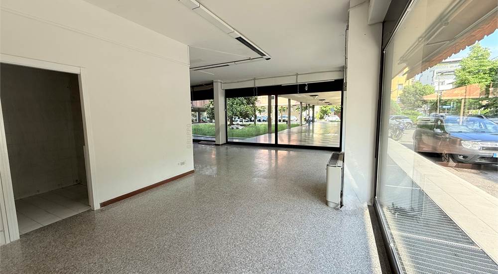 INTERNO