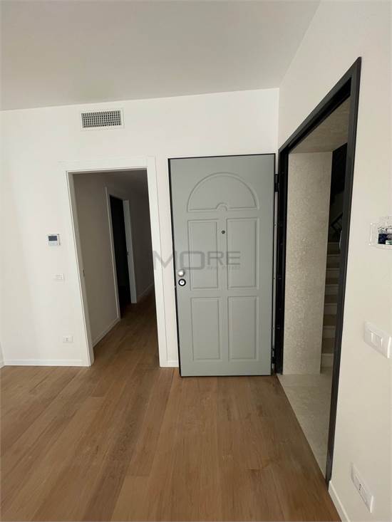 PORTA INGRESSO