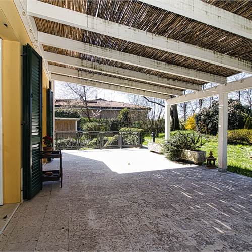 PATIO E GIRADINO