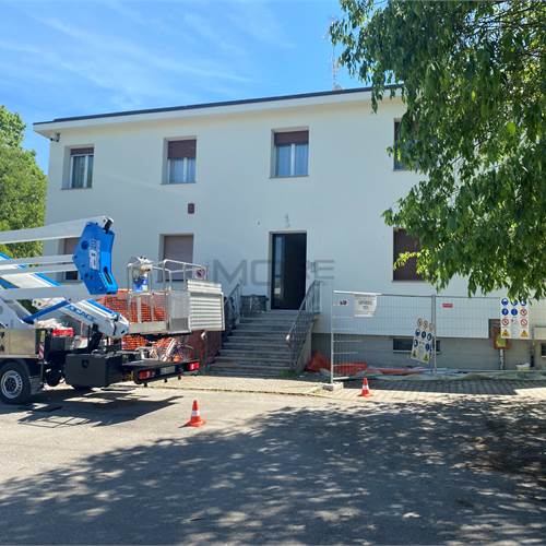 LAVORI ESTERNI IN FASE DI ULTIMAZIONE 