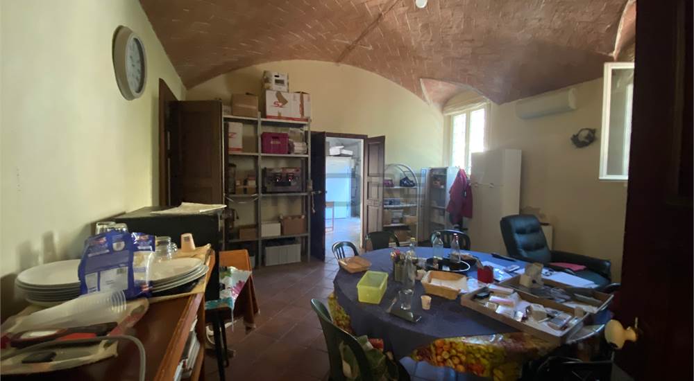 ALTRO FABBRICATO ADIACENTE