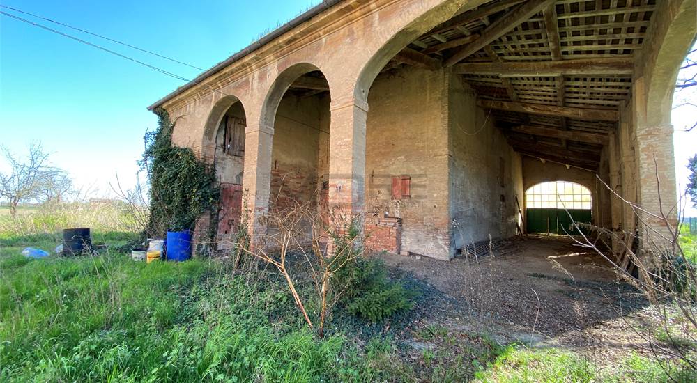 ED 2 - PORTICO STALLA