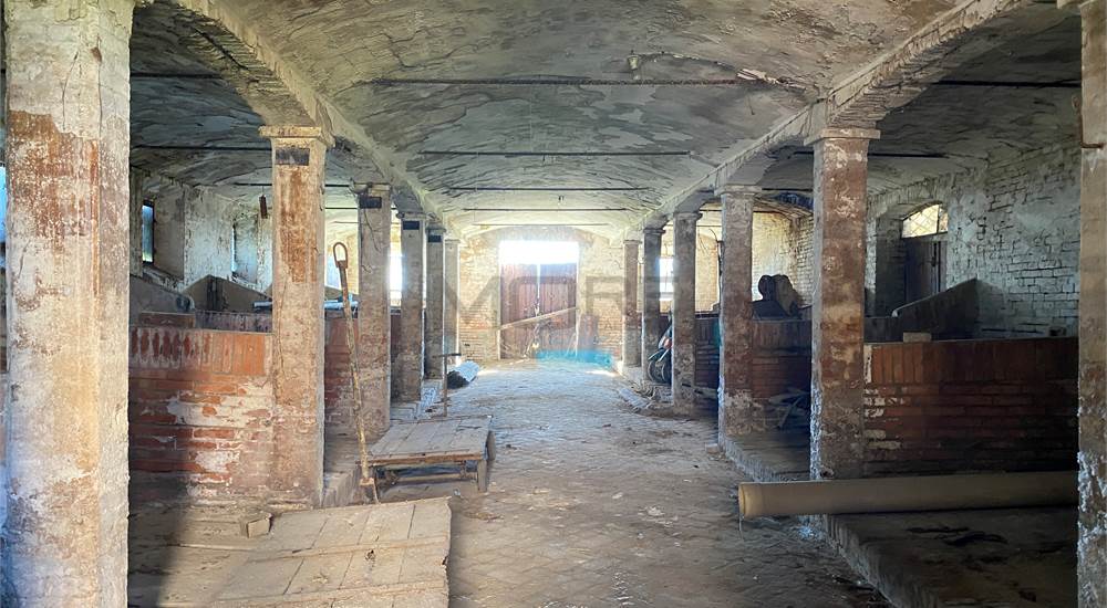 ED 2 - INTERNO STALLA