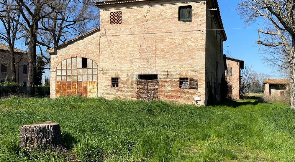 ED 2 - STALLA E FIENILE